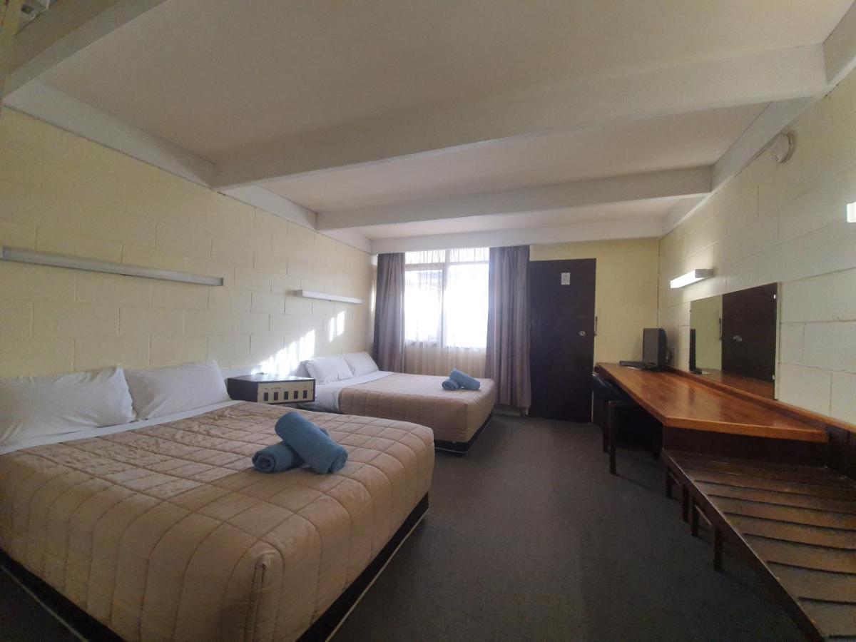 Charles Sturt Motor Inn West Wyalong Ngoại thất bức ảnh